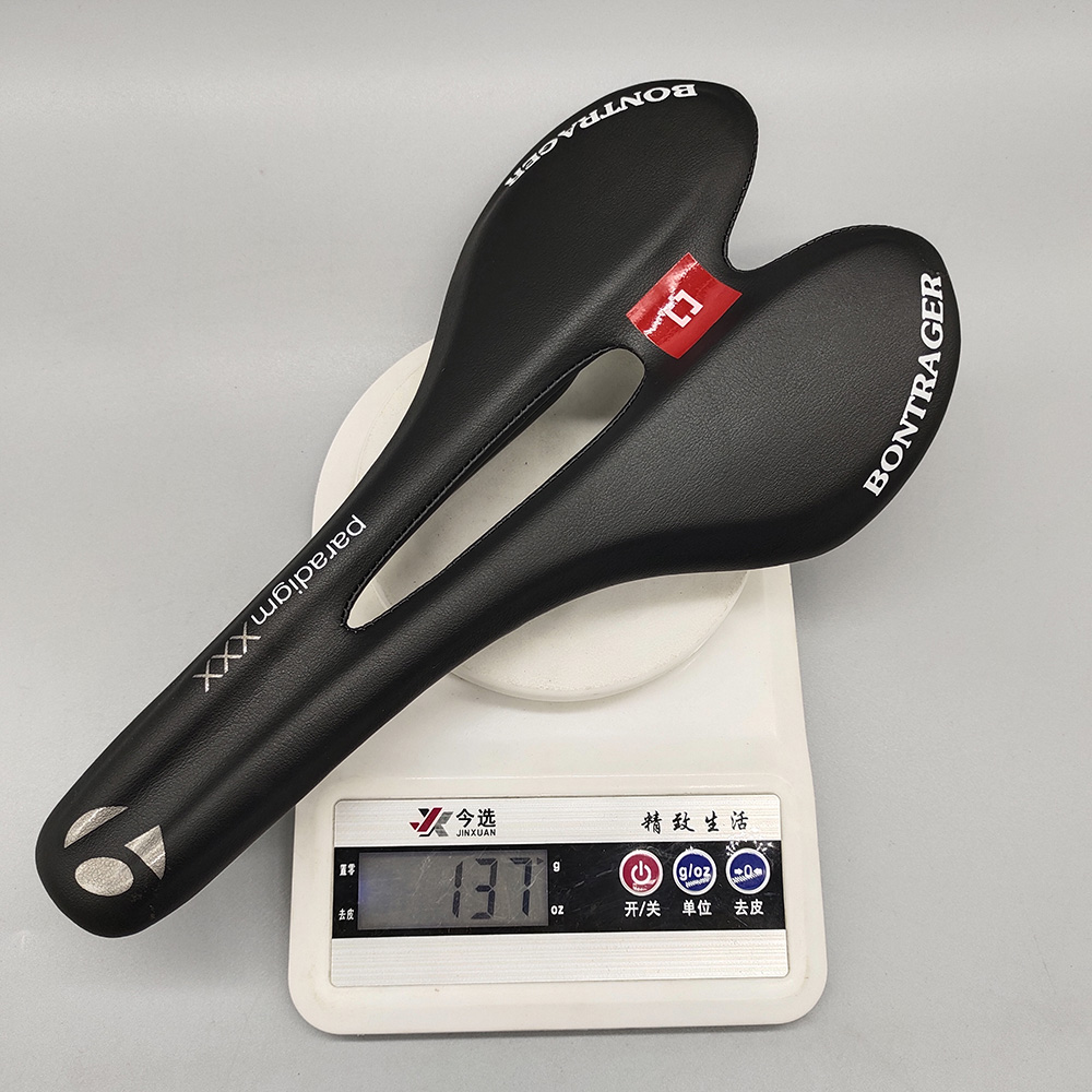 軽量で通気性のある快適なマウンテンバイクサドル - Carbon Fiber Saddle のレビューと価格