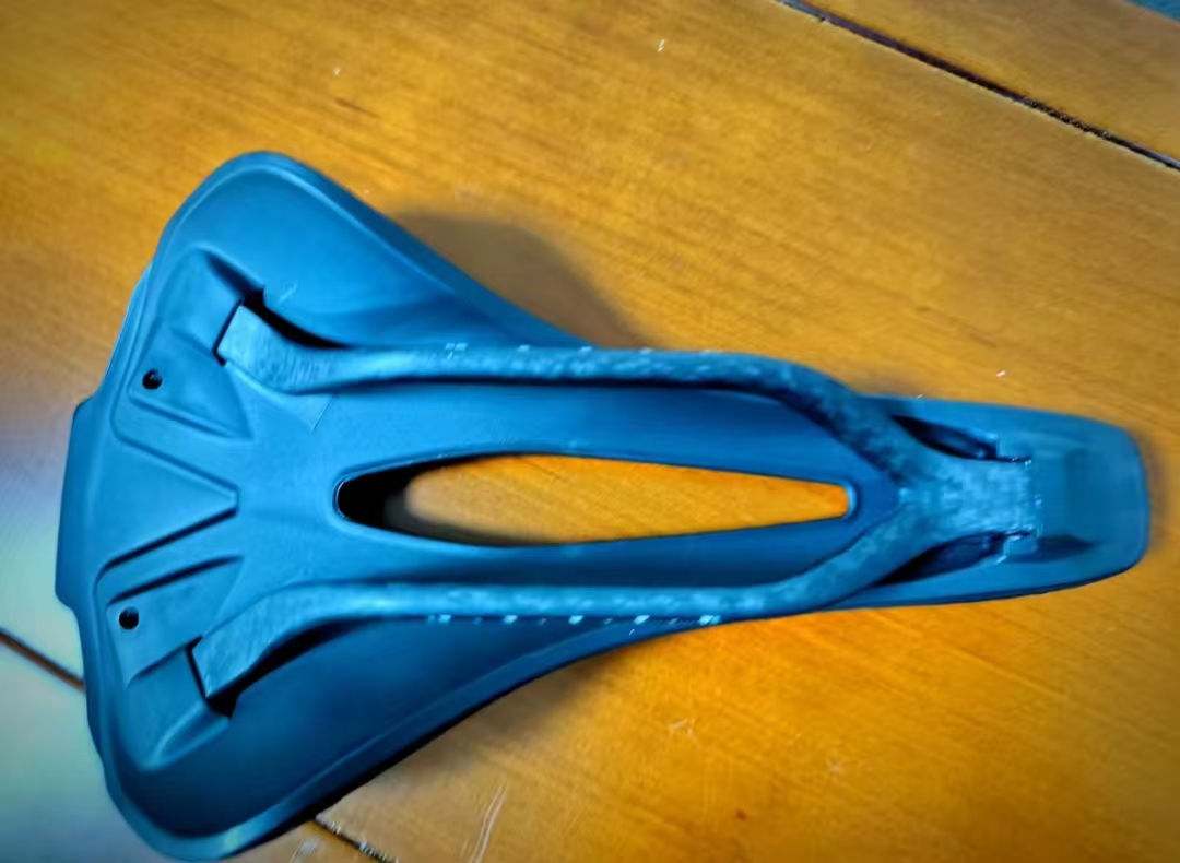 3Dプリントカーボンファイバーバイクサドル、超軽量防水、通気 - Carbon Fiber Saddle のレビューと価格